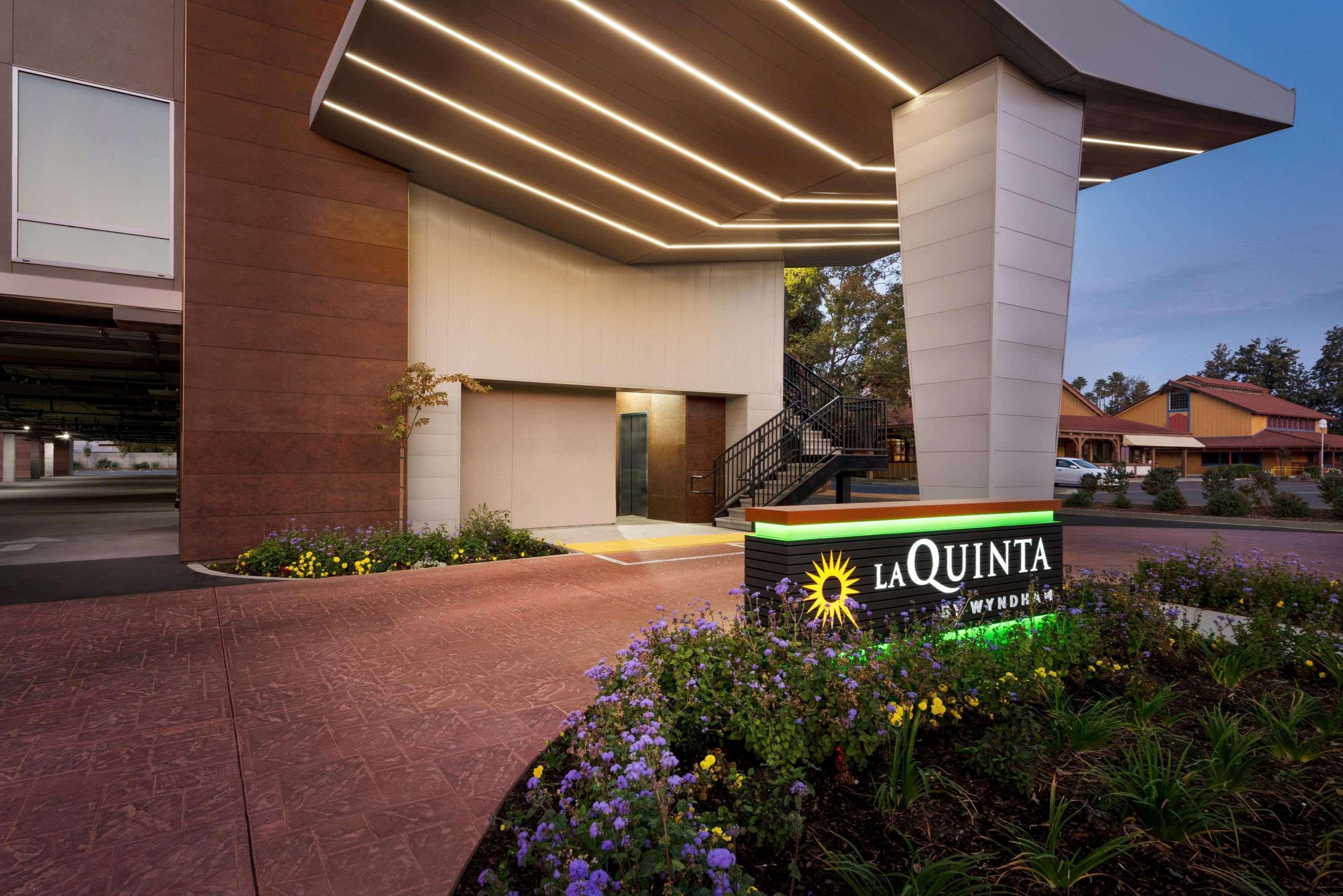 La Quinta By Wyndham Clovis Ca Hotell Exteriör bild